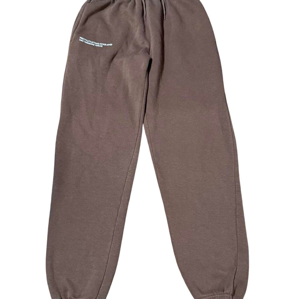 PrettyLittleThing Brown Sweatpants – Cozy Casual Loungewear 🤎